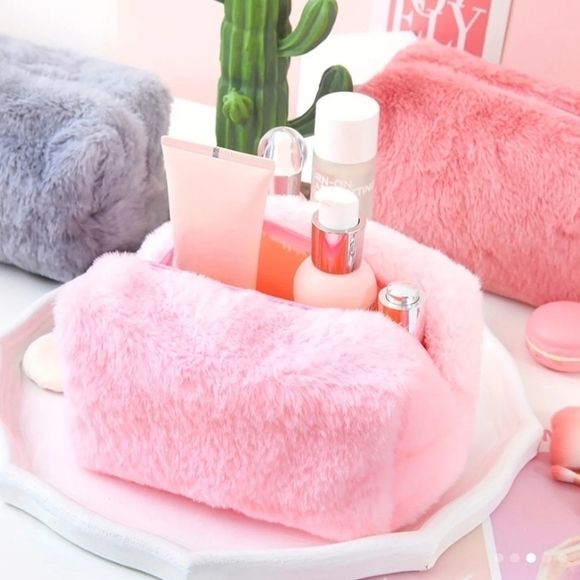 Plush Cosmetic Makeup Bag - Picture 2 of 10